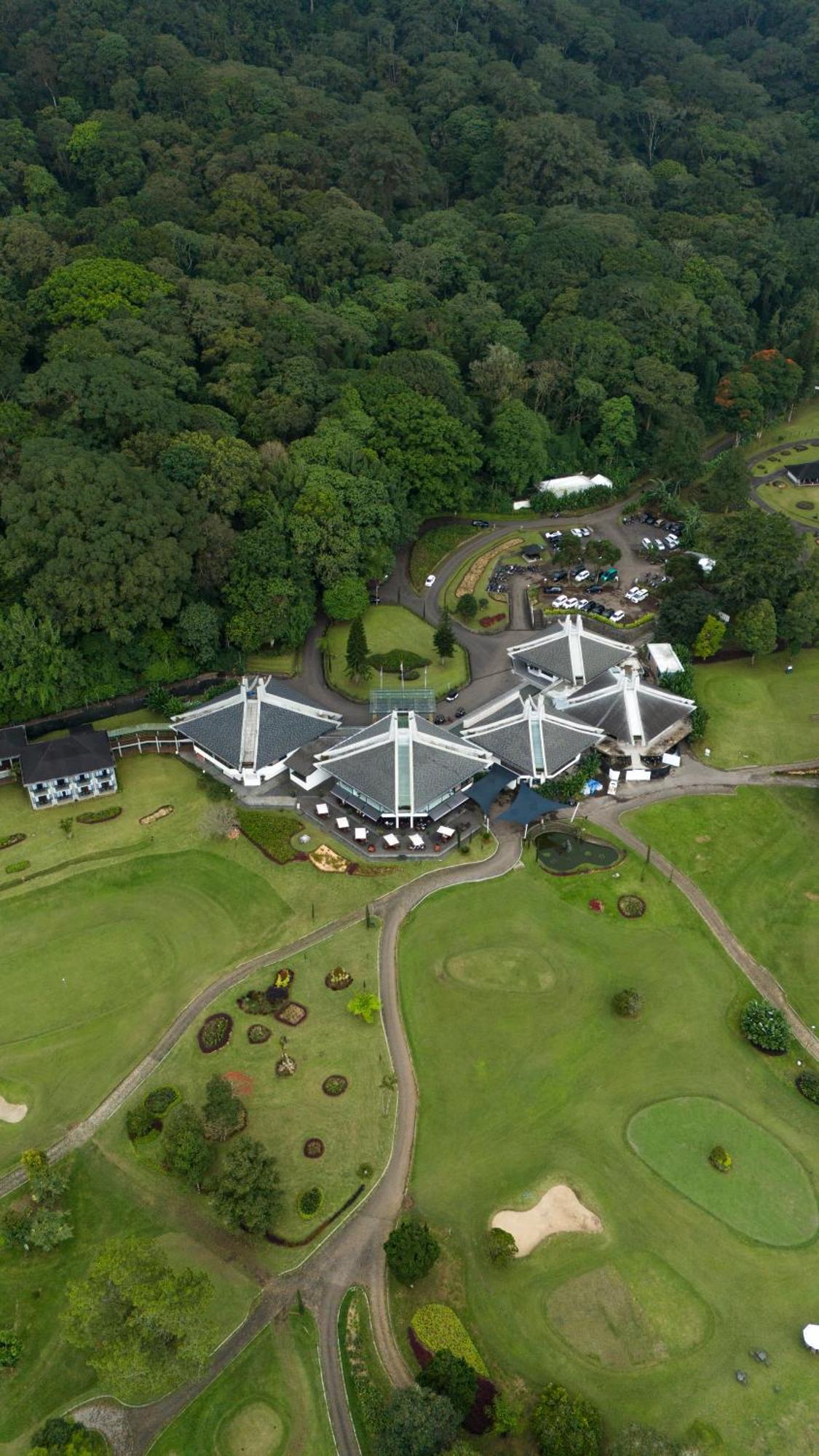 Handara Golf & Resort Bali Бедугул Екстериор снимка